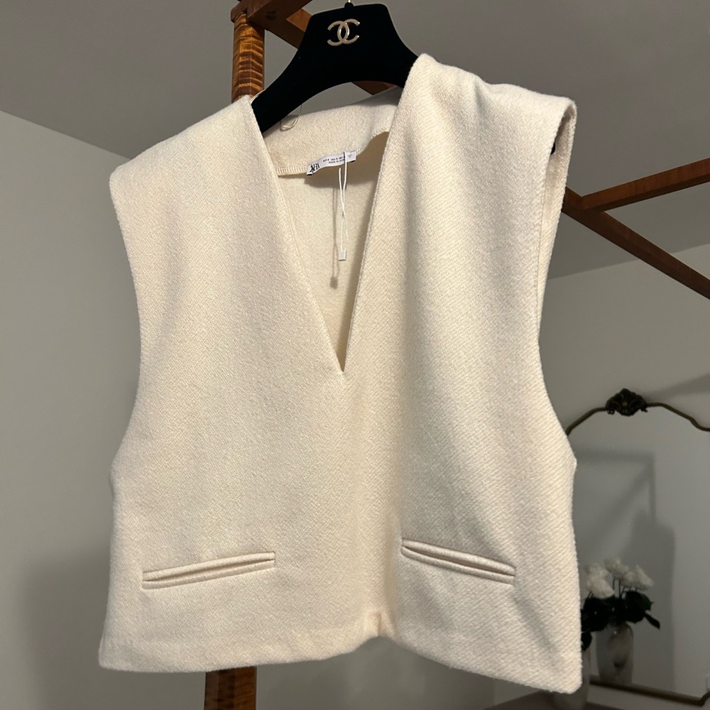 Zara cream fall vest/top